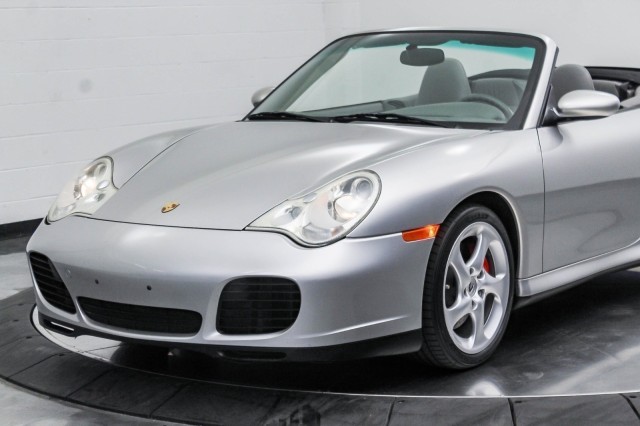 2004 Porsche 911 Carrera 4S 17