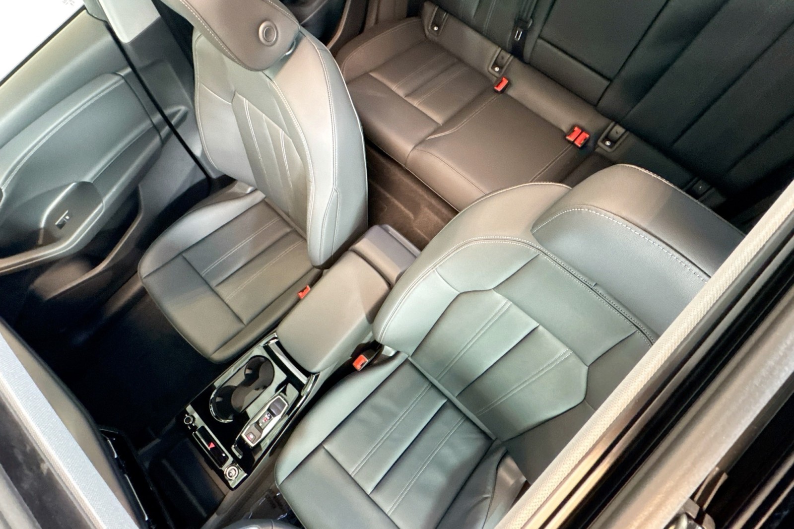 New 2025 Magnet Gray Audi Premium quattro image 19