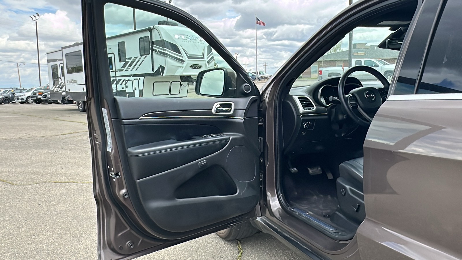 2018 Jeep Grand Cherokee Sterling Edition 17