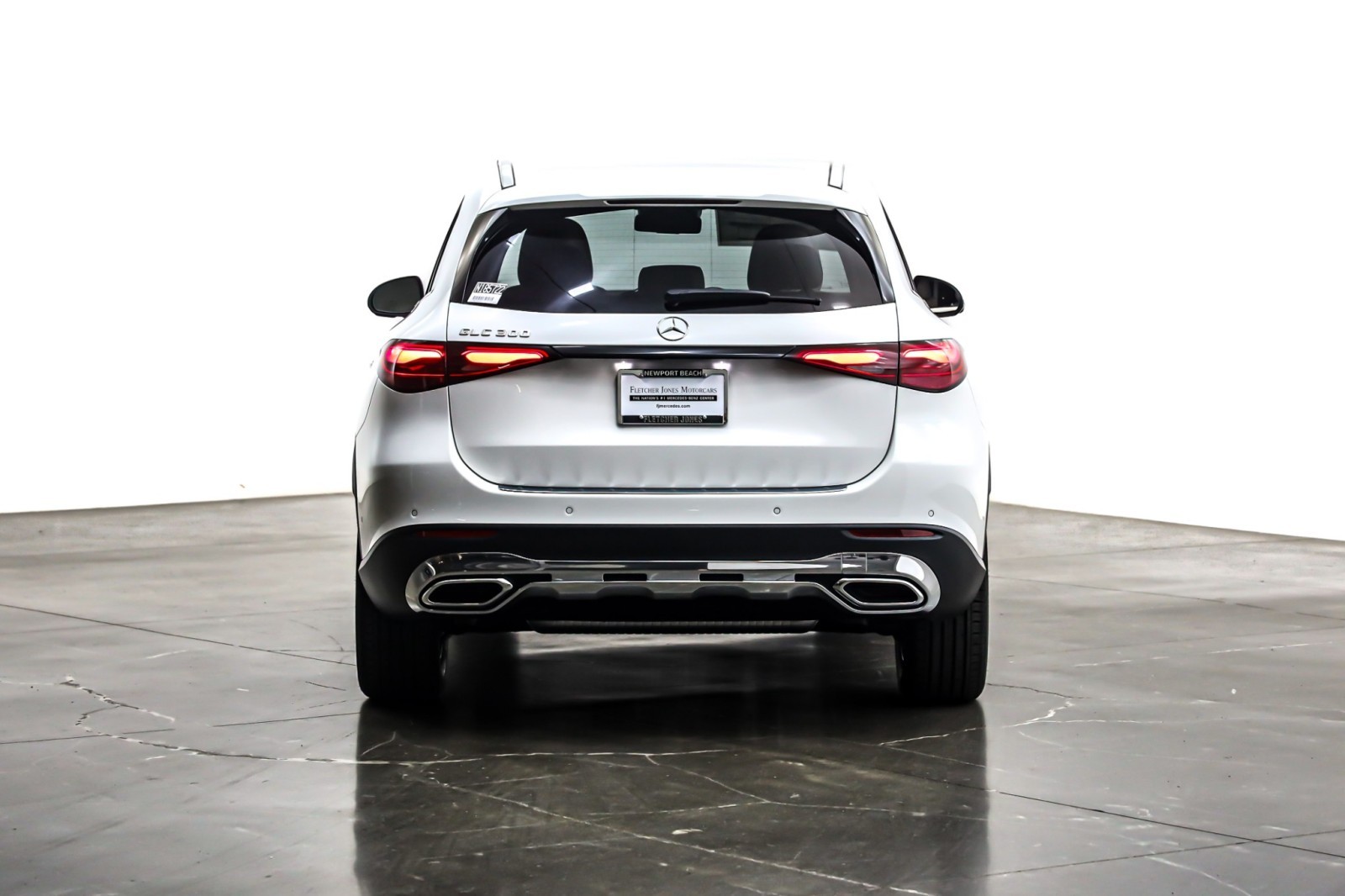 New 2026 Polar White Mercedes-Benz GLC 300 image 3