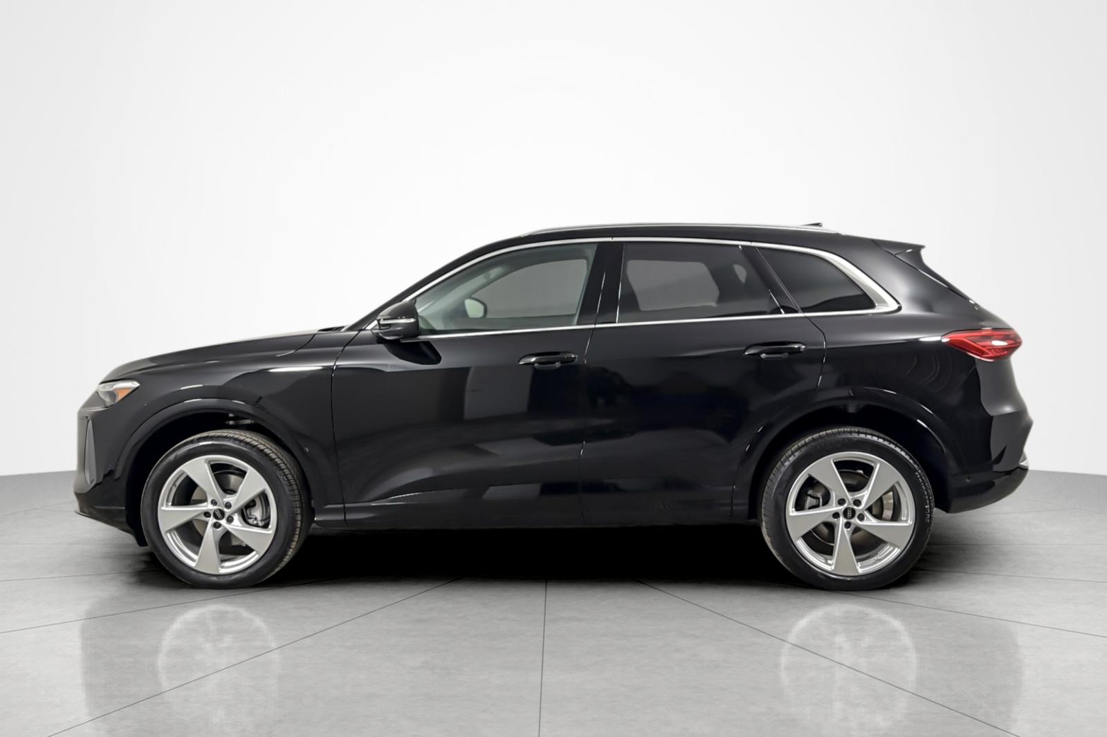 New 2025 Mythos Black Metallic Audi Premium Plus 2.0 TFSI quattro image 3