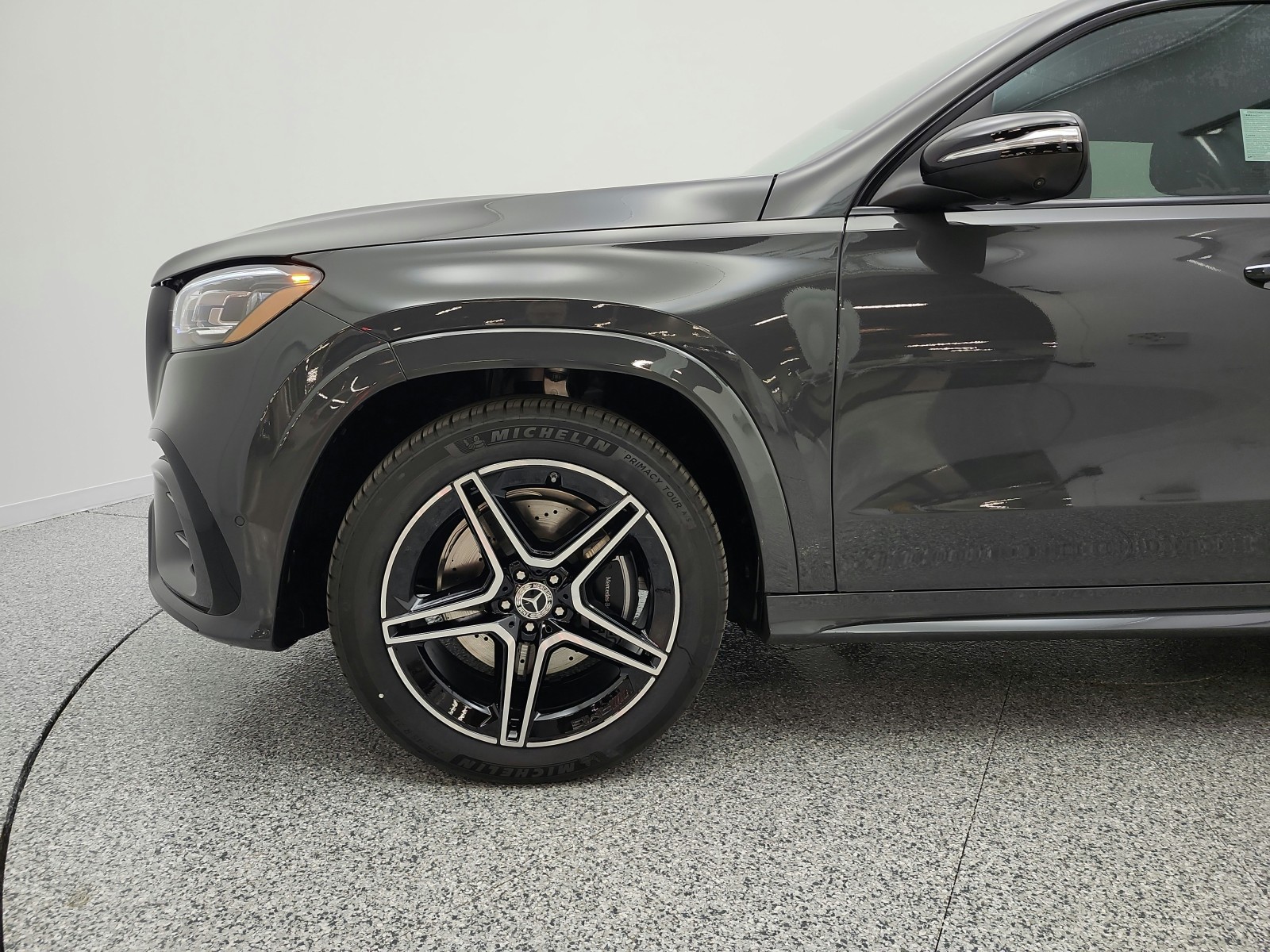 New 2026 MANUFAKTUR Signature Silicon Grey Mercedes-Benz GLS 450 4MATIC® SUV image 15