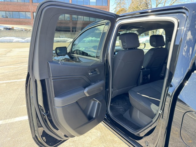 2023 Chevrolet Colorado 4WD LT 26