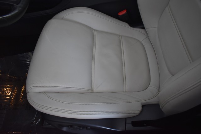 2017 Jaguar F-PACE Navi Leather Moonroof Heated Seats Parking Sensors 30