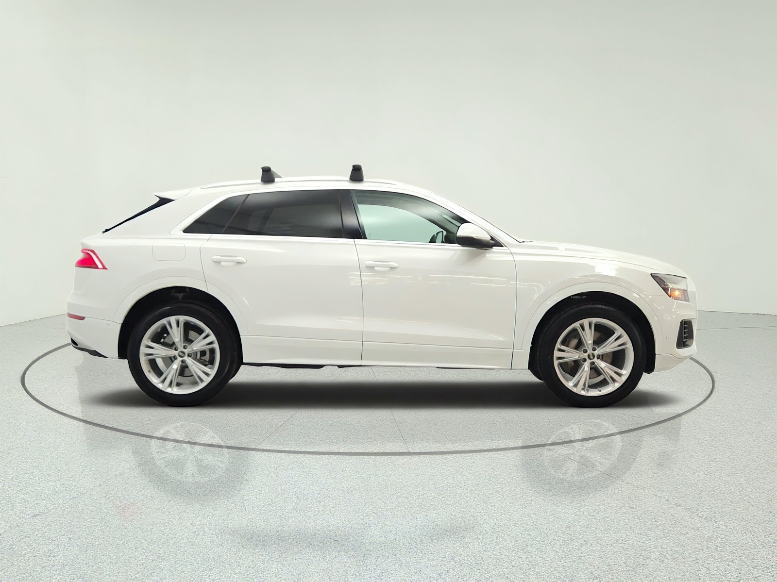 Used 2023 Carrara White Audi Premium image 4