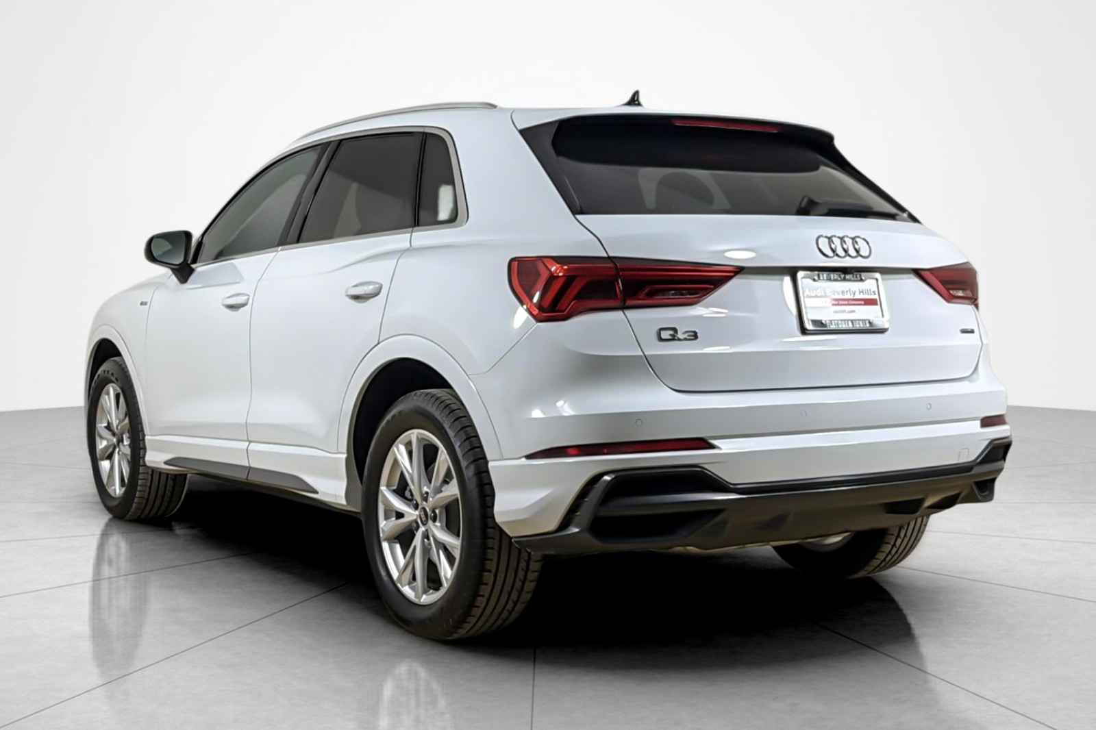 Used 2022 Glacier White Metallic Audi S line Premium Plus 45 TFSI quattro image 3