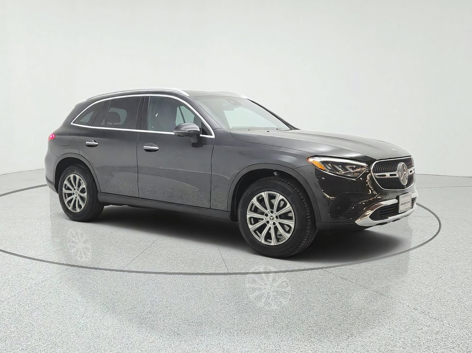Certified Used 2026 Graphite Grey Metallic Mercedes-Benz GLC 300 SUV image 3