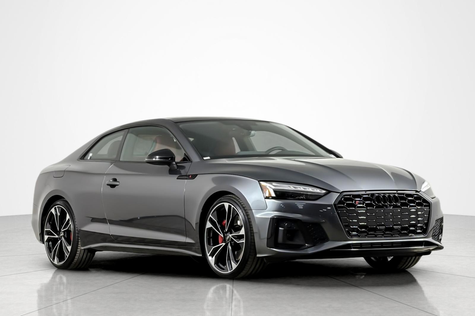 Used 2023 Daytona Gray Pearl Effect Audi Premium Plus 3.0 TFSI quattro image 7