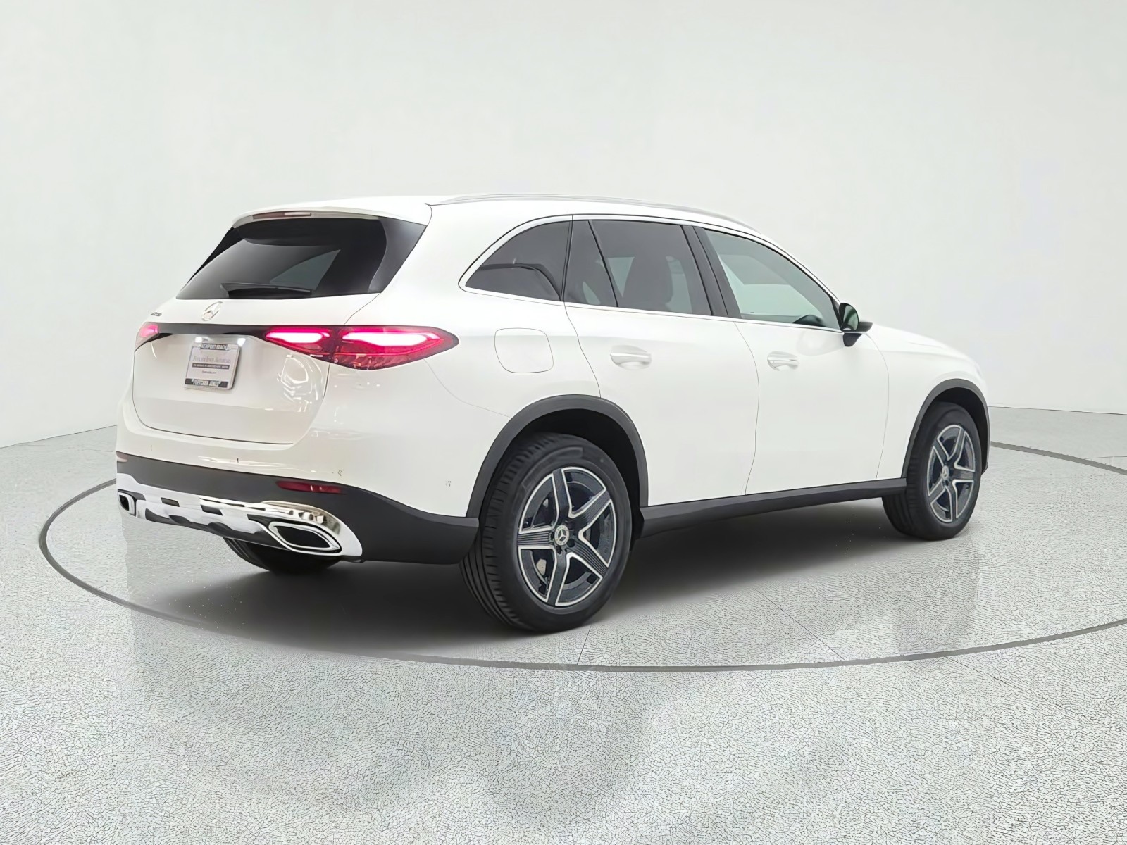 New 2027 Polar White Mercedes-Benz GLC 300 SUV image 5
