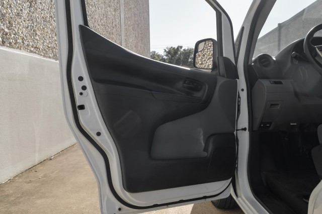 2018 Nissan NV200 Compact Cargo S 31