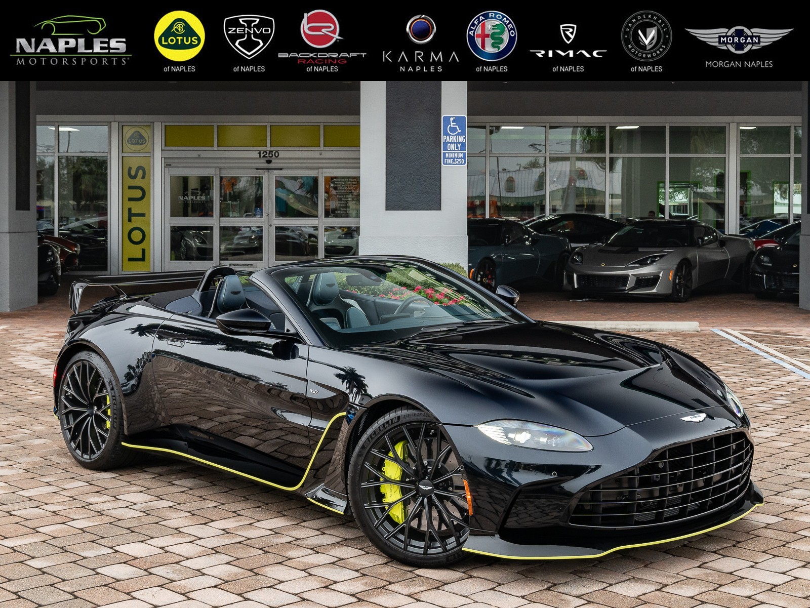 /2023 Aston-Martin Vantage