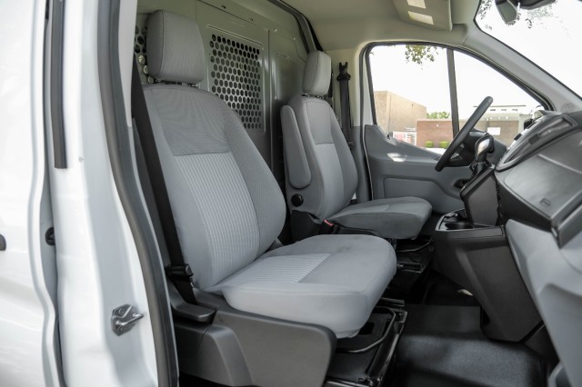 2019 Ford Transit Van  37