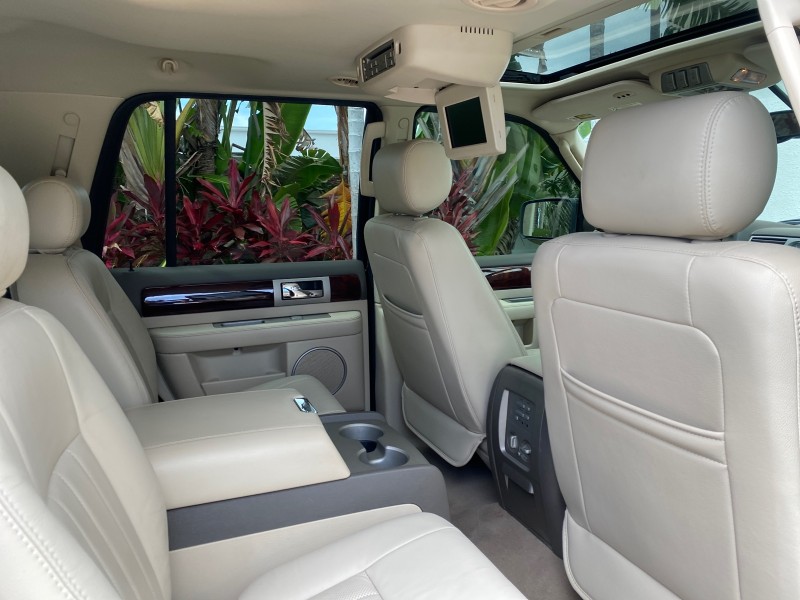 2004 Lincoln Navigator LOW MILES 67,511 SUNROOF in ,