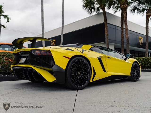 Lamborghini Aventador