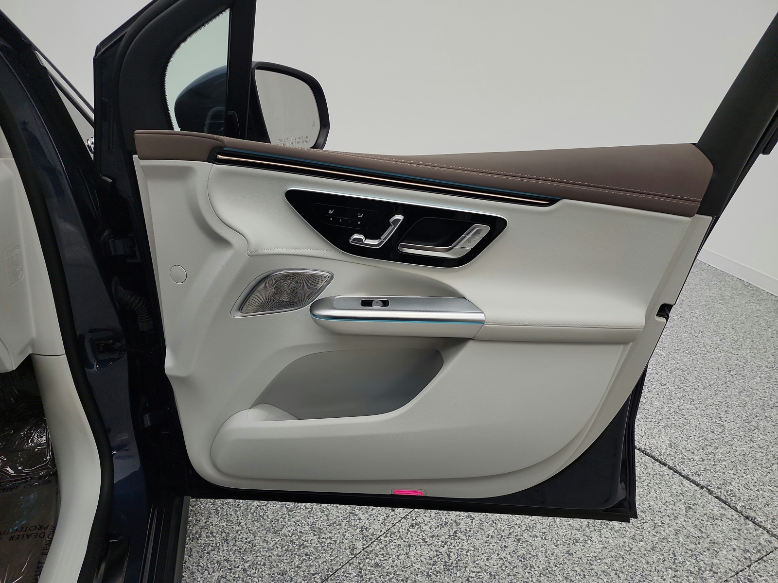 Used 2023 Twilight Blue Metallic Mercedes-Benz EQE 350 4MATIC® SUV image 25