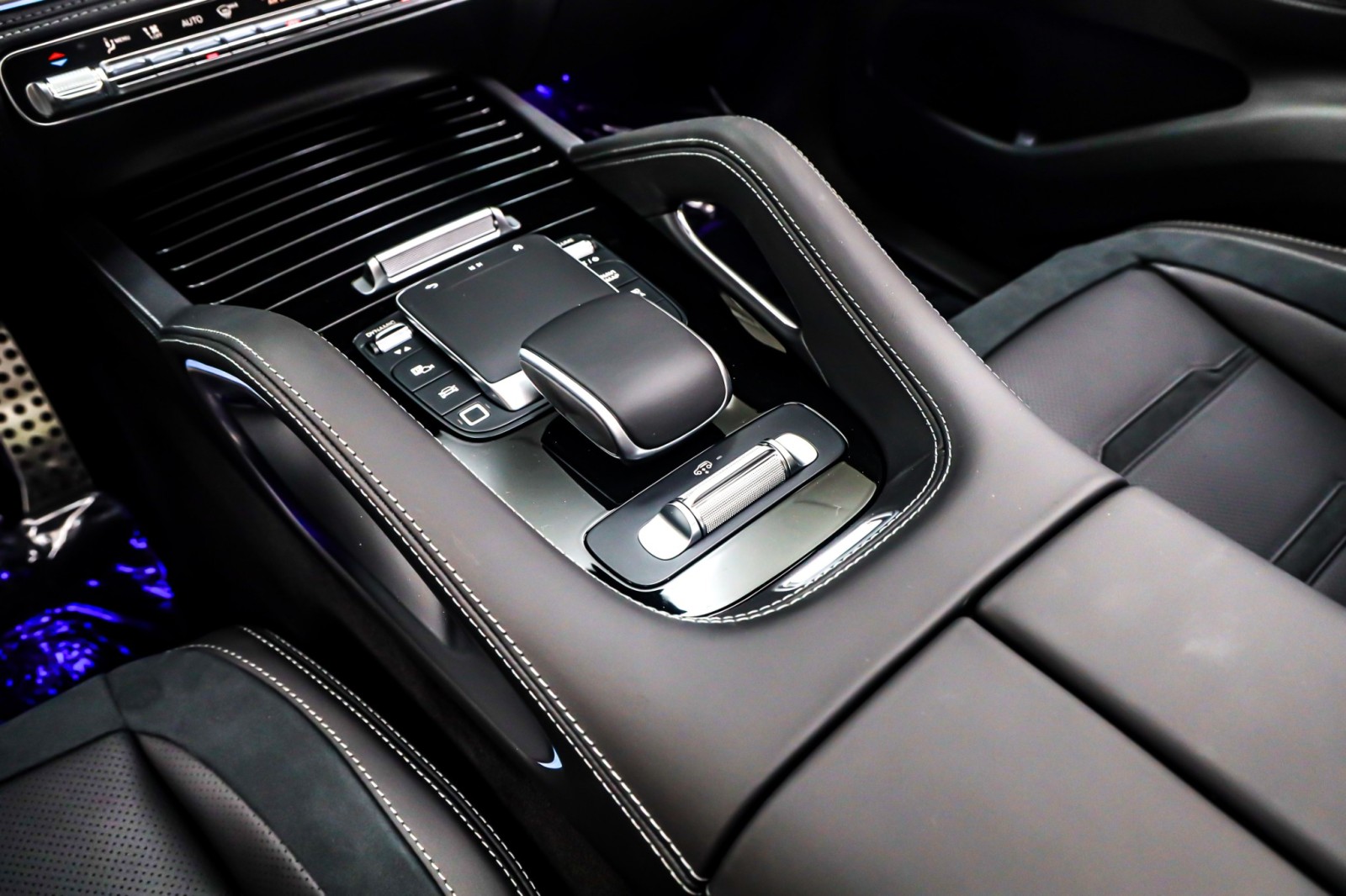 New 2026 MANUFAKTUR Alpine Grey Mercedes-Benz AMG® GLE 53 image 6