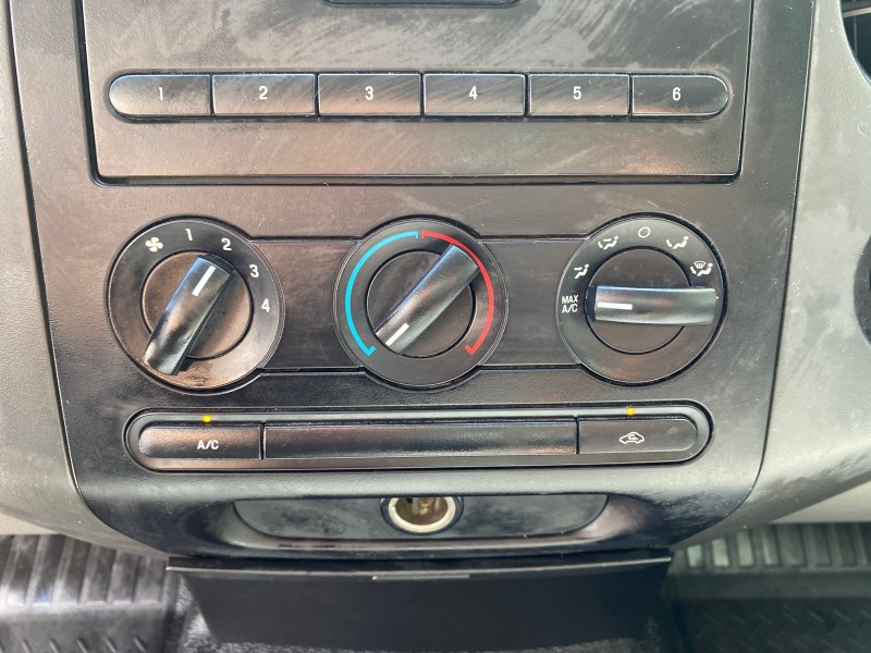 2005 Ford F-150 PU STX LOW MILES 18,931 in , 