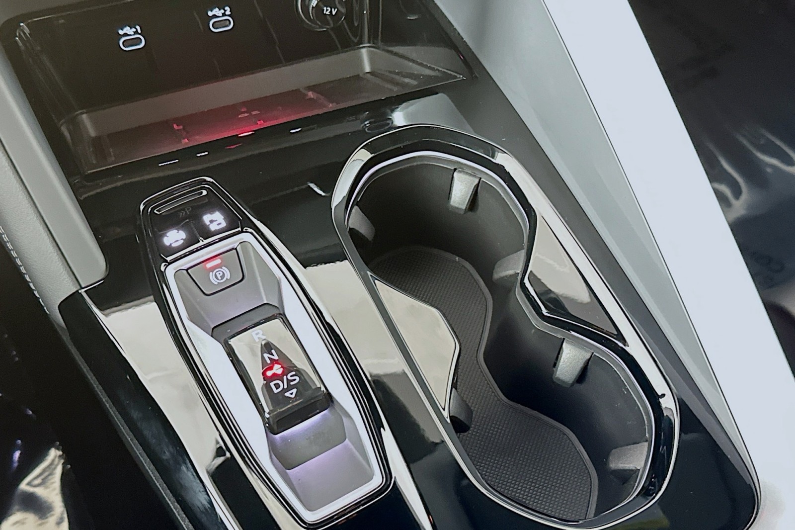 New 2025 Glacier White Metallic Audi Premium Plus image 7