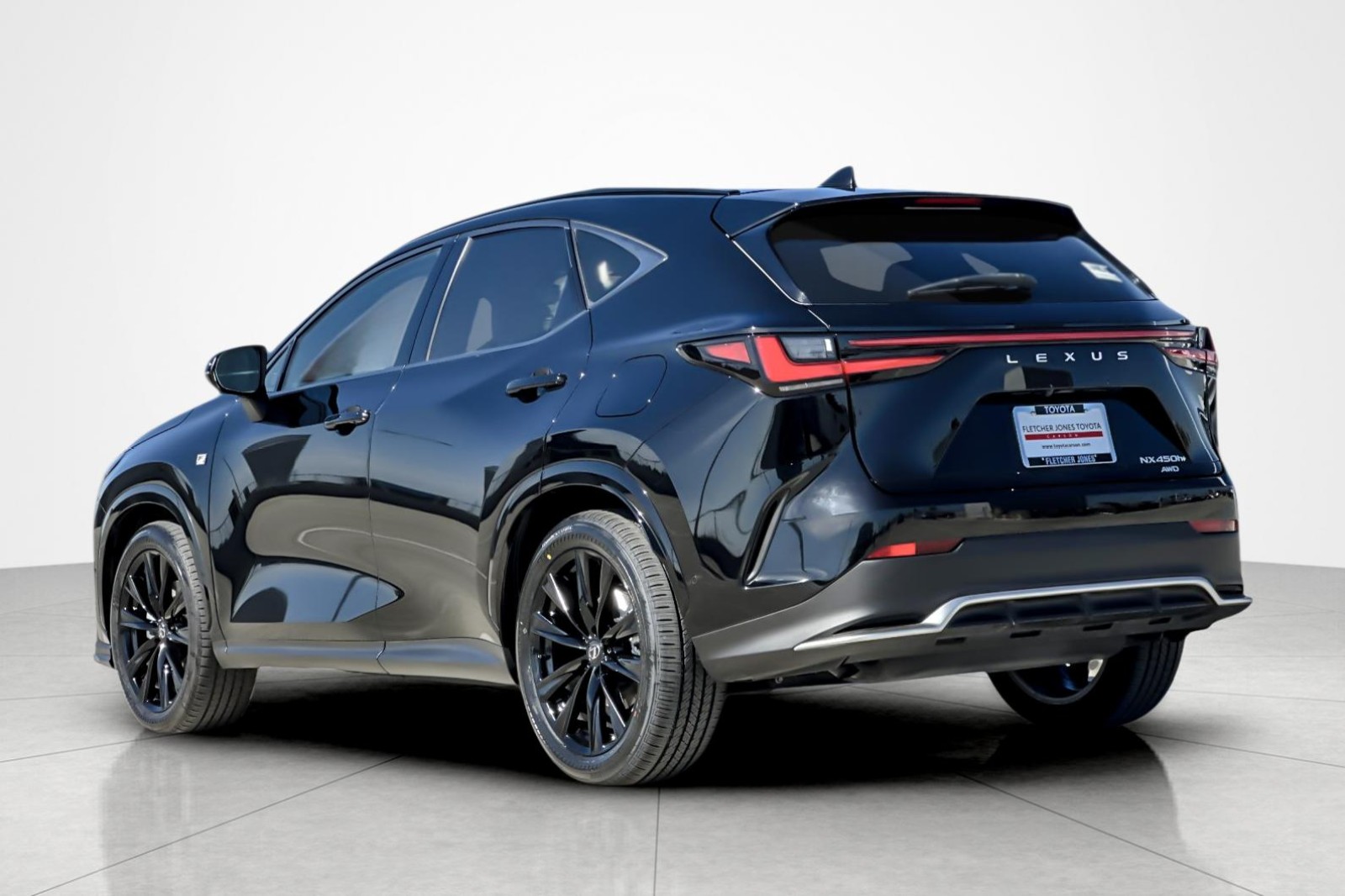 Used 2025 Obsidian Lexus NX 450h+ F SPORT Handling image 3