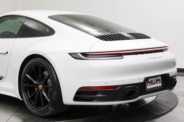 2021 Porsche 911 Carrera 10