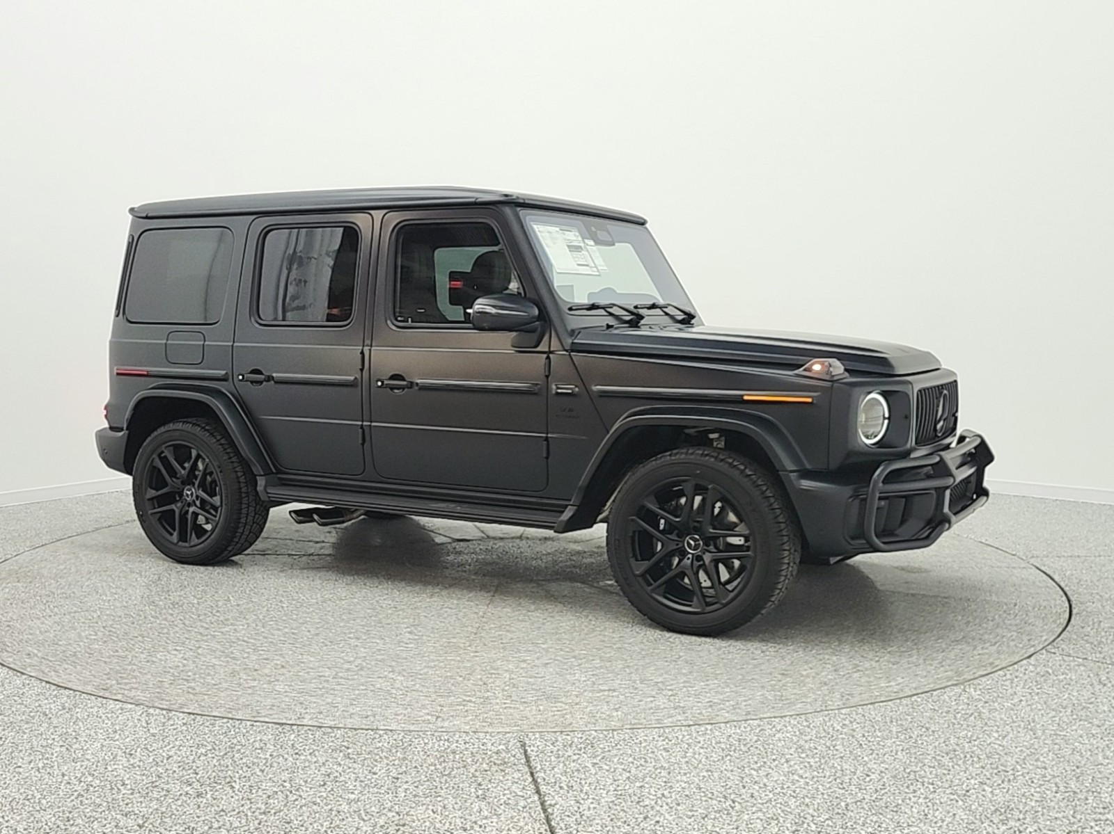New 2026 MANUFAKTUR Night Black magno Mercedes-Benz AMG® G 63 image 3