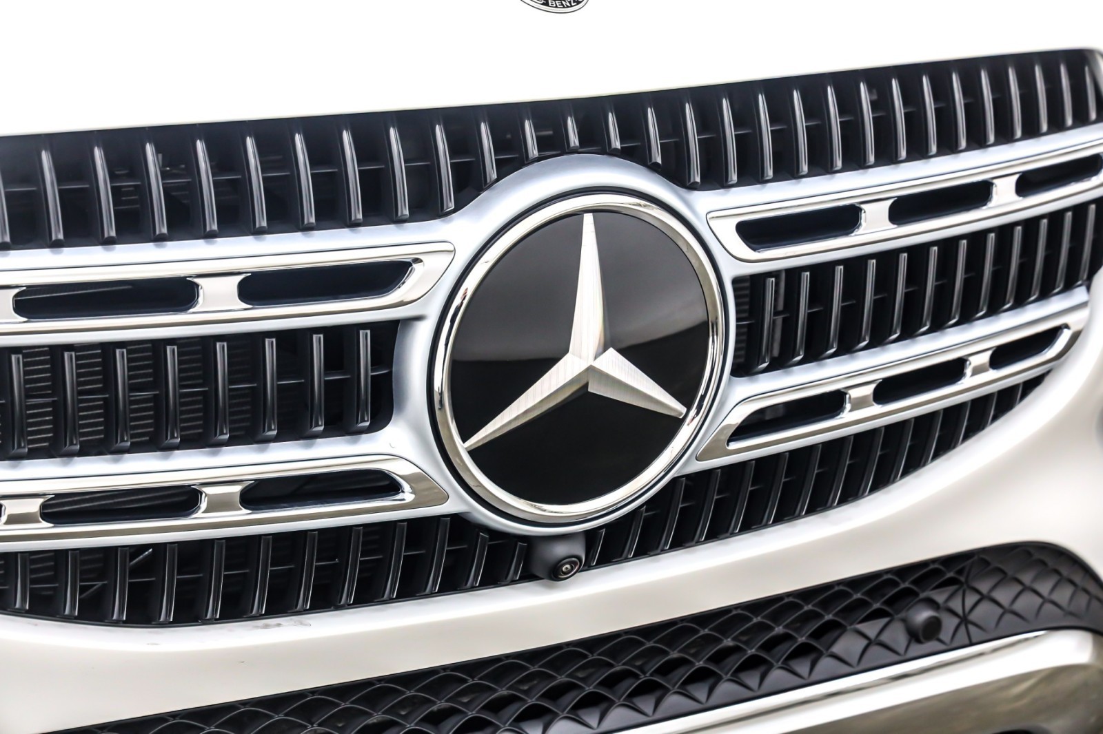 New 2026 Polar White Mercedes-Benz GLE 350 image 13