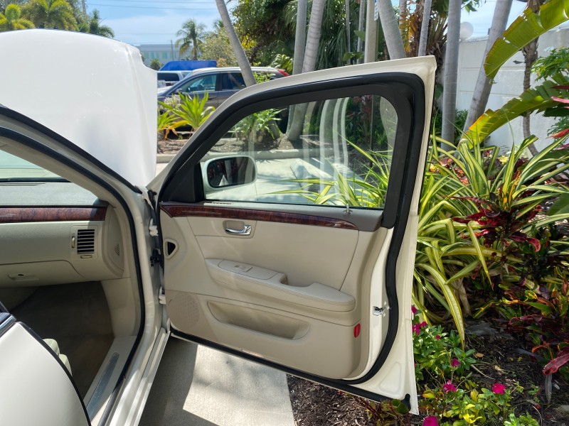 2006 Cadillac DTS LOW MILES 58,287 in , 