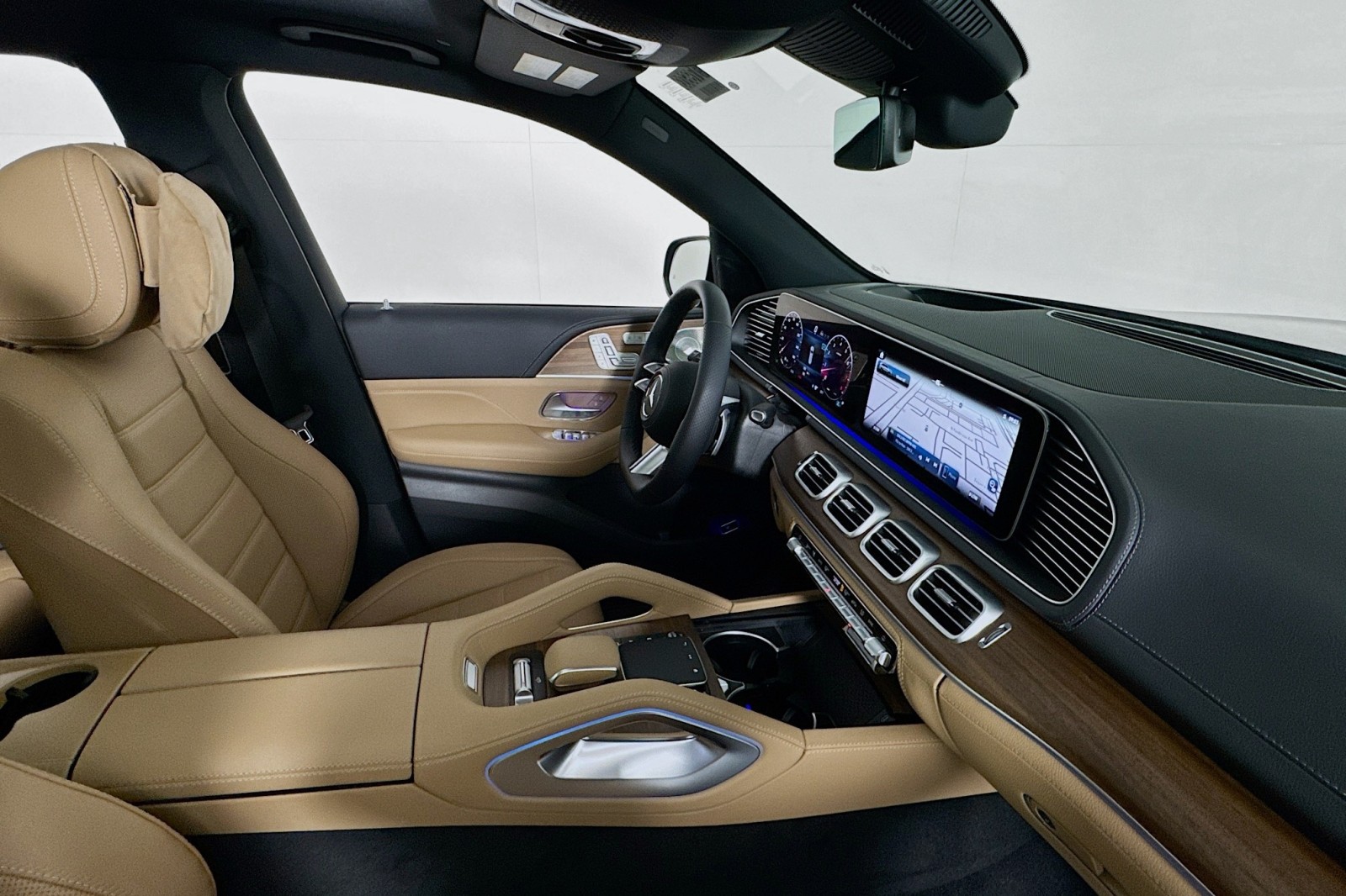 New 2026 Obsidian Black Metallic Mercedes-Benz GLS 580 4MATIC® SUV image 16