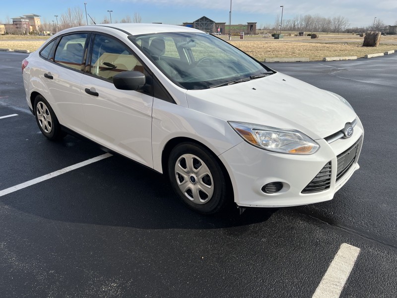 2014 Ford Focus S in CHESTERFIELD, Missouri