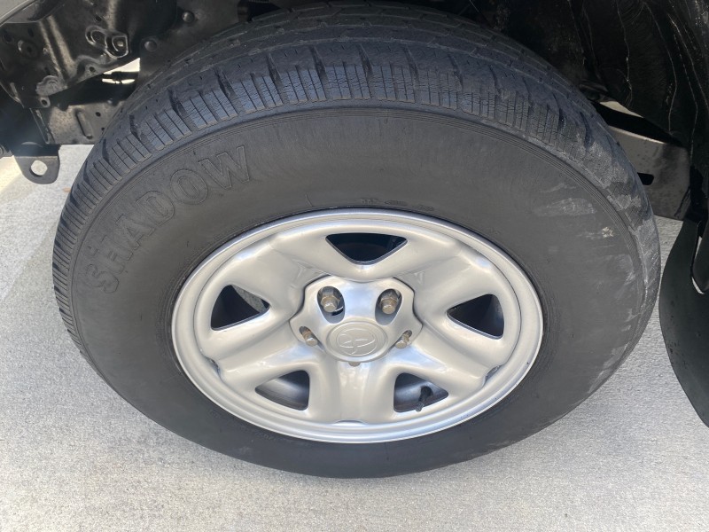 2002 Toyota Tacoma 1 OWNER AUTO AC 4 CYL in , 