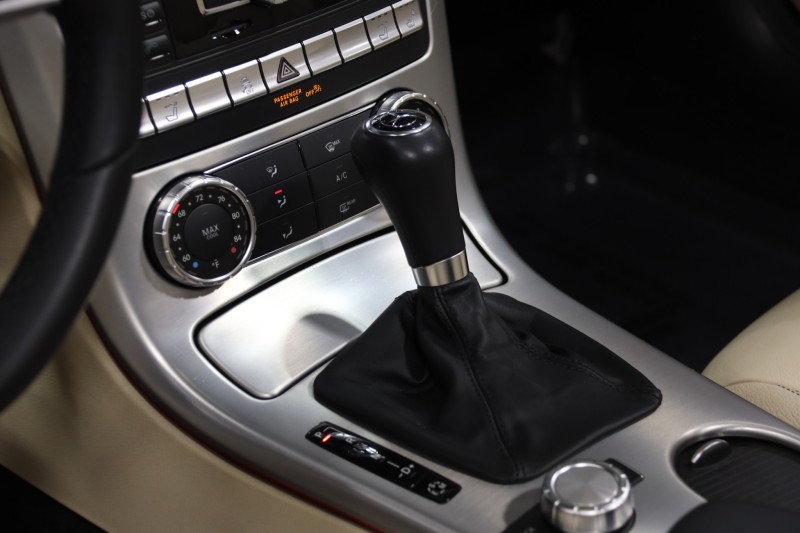 2012 Mercedes-Benz SLK 350 AMG Sport 2dr Roadster in , 