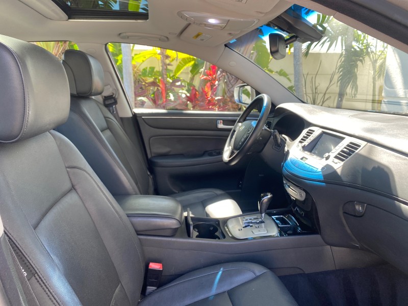 2012 Hyundai Genesis 3.8L SUNROOF PREM PKG in , 