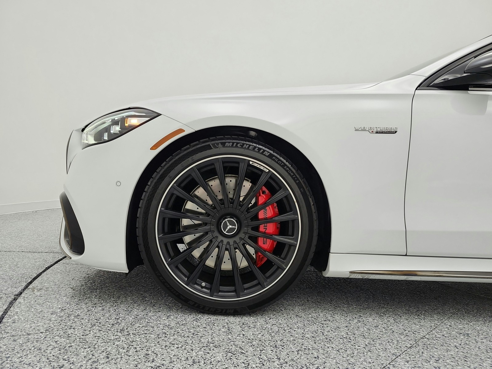 Certified Used 2025 MANUFAKTUR Moonlight White Metallic Mercedes-Benz AMG® S 63 E 4MATIC Sedan image 23