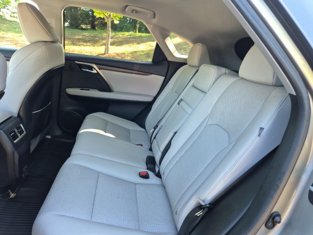 LexusRX40