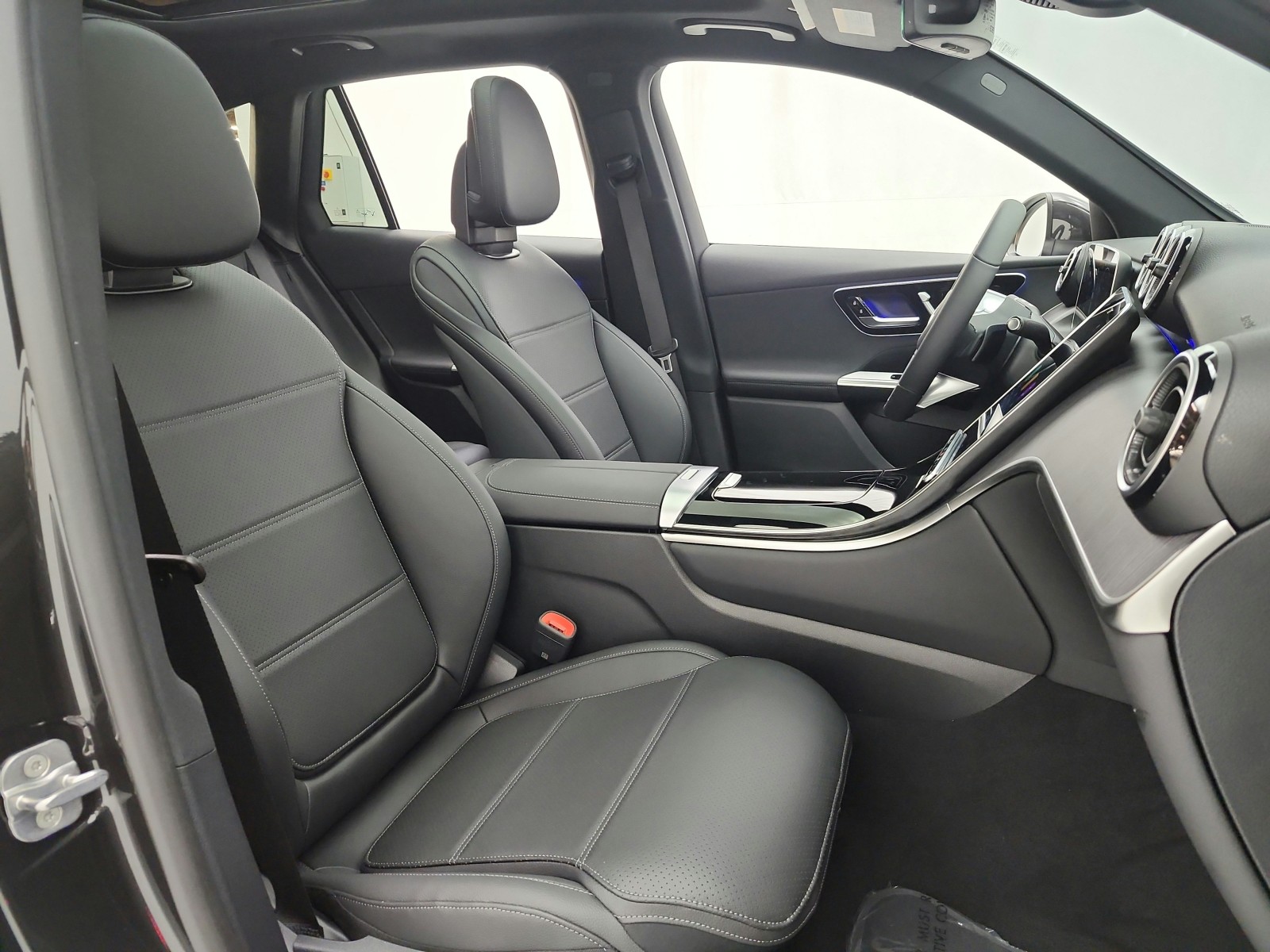 New 2027 Graphite Grey Metallic Mercedes-Benz GLC 300 SUV image 14