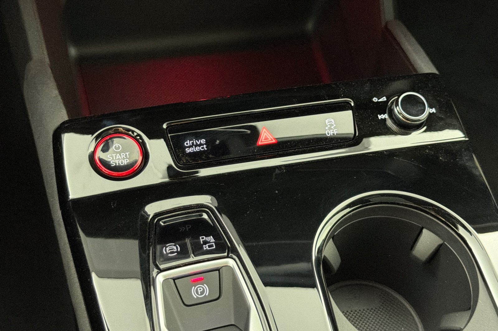 New 2027 Magnet Gray Audi Premium Plus quattro image 19