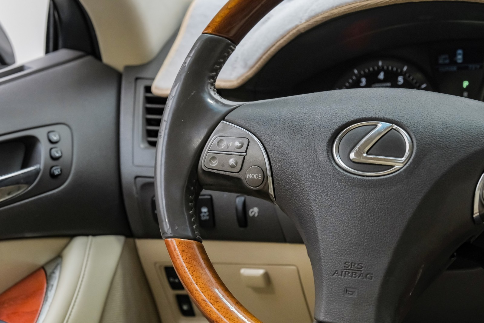 2010 Lexus ES 350 UltraLuxuryPkg PremiumAudio Navigation PremiumLthrPkg 19