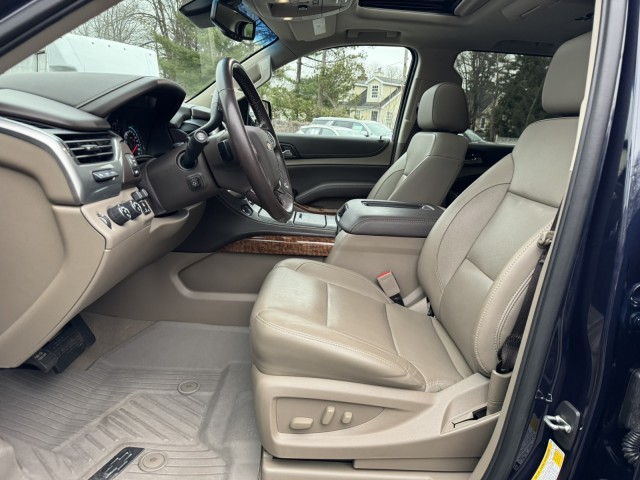 2019 Chevrolet Suburban Premier with Center Row Buckets 35