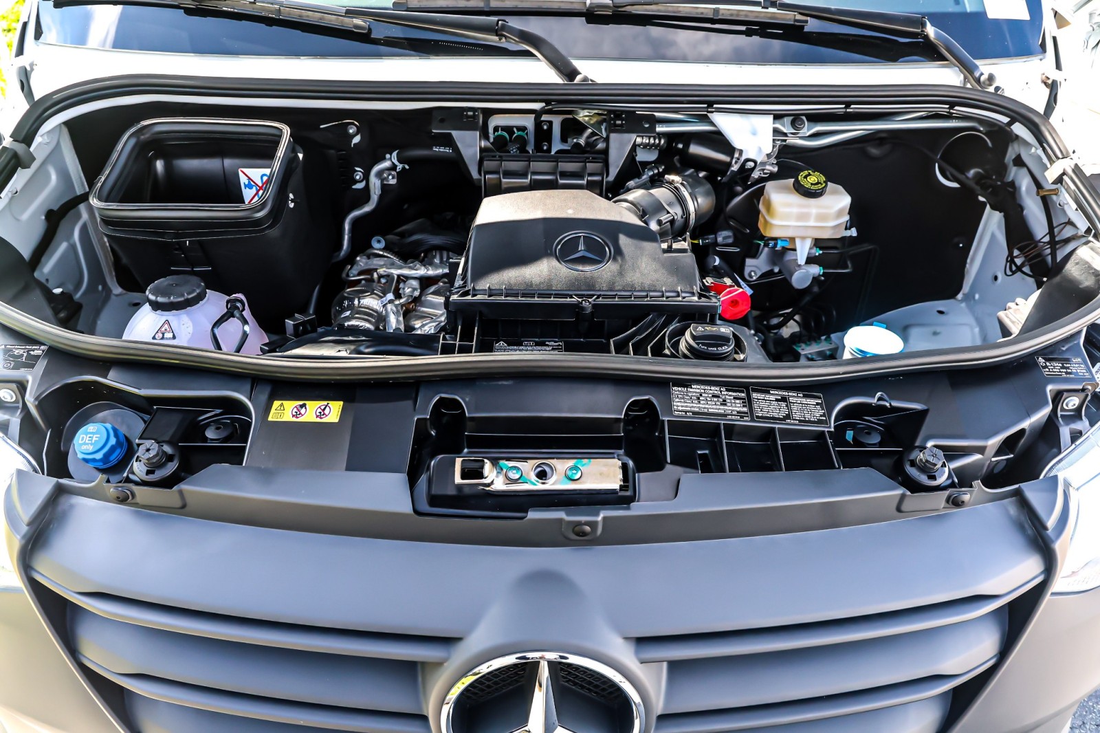New 2025 Arctic White Mercedes-Benz Standard Roof 4-Cyl Diesel HO image 9