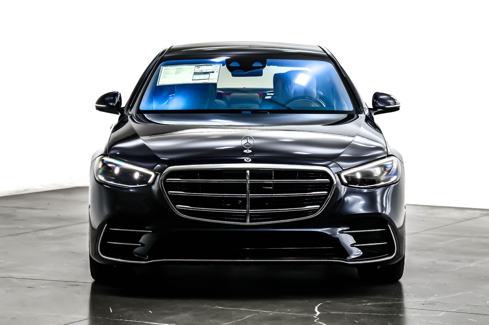 New 2026 Nautical Blue Metallic Mercedes-Benz S 580 image 2