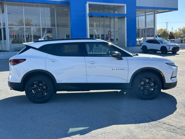 2025 Chevrolet Blazer LT 2