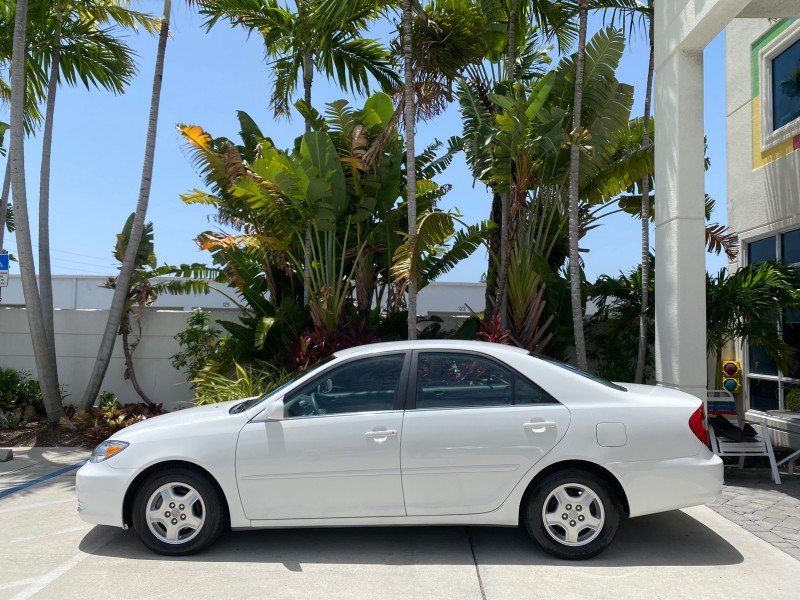 2003 Toyota Camry LE LOW MILES 61,005 in , 