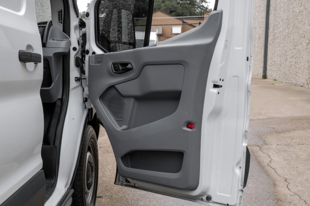 2018 Ford Transit Van  37