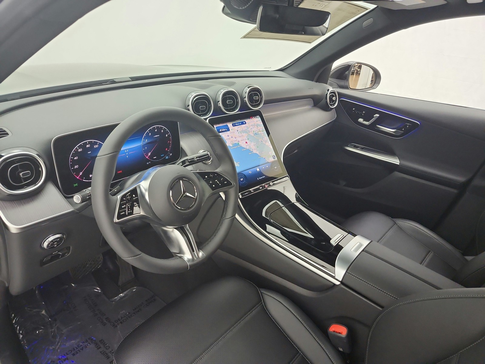 New 2026 Black Mercedes-Benz GLC 300 image 9