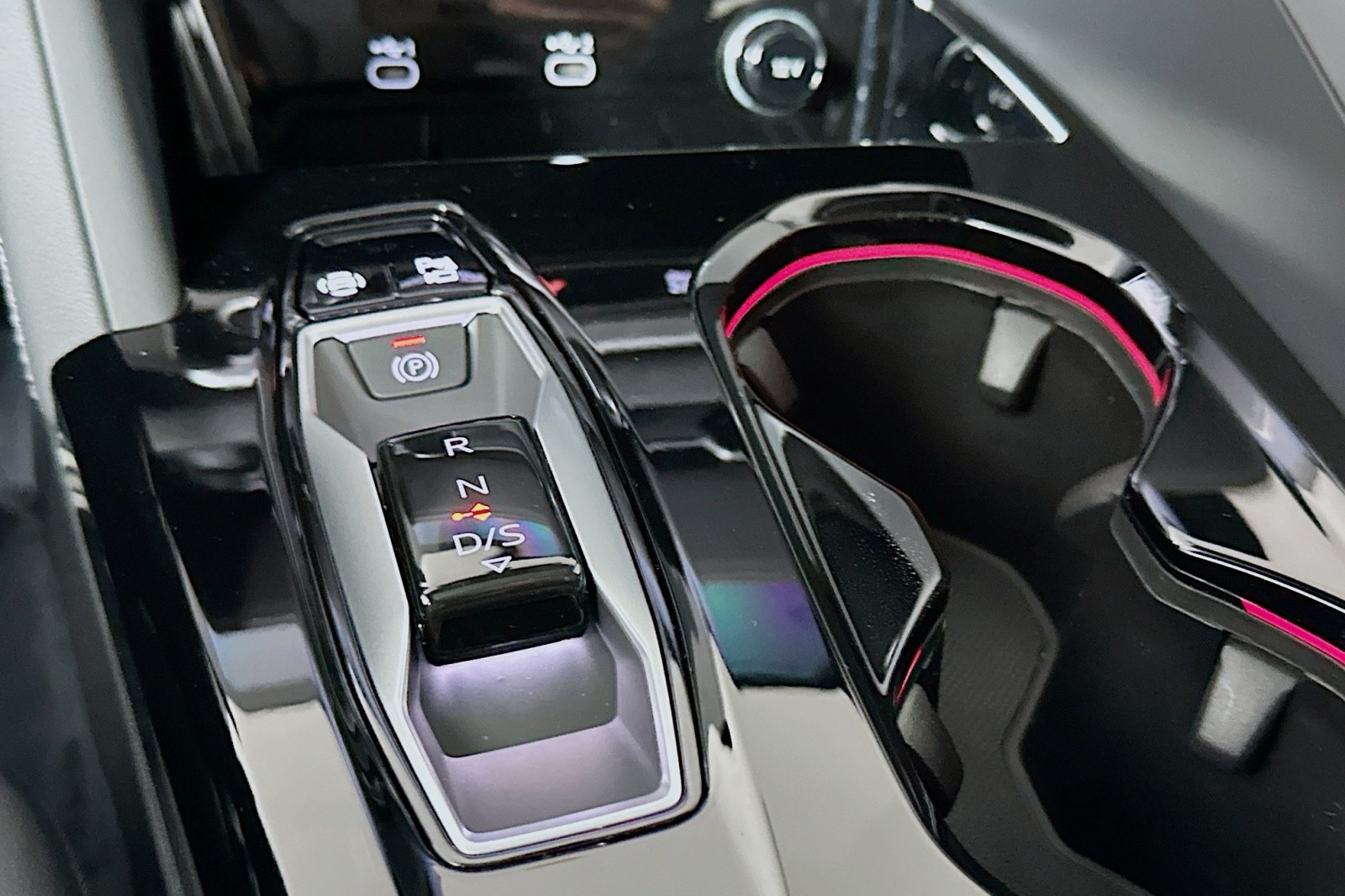 New 2026 Tambora Gray Metallic Audi Premium image 7