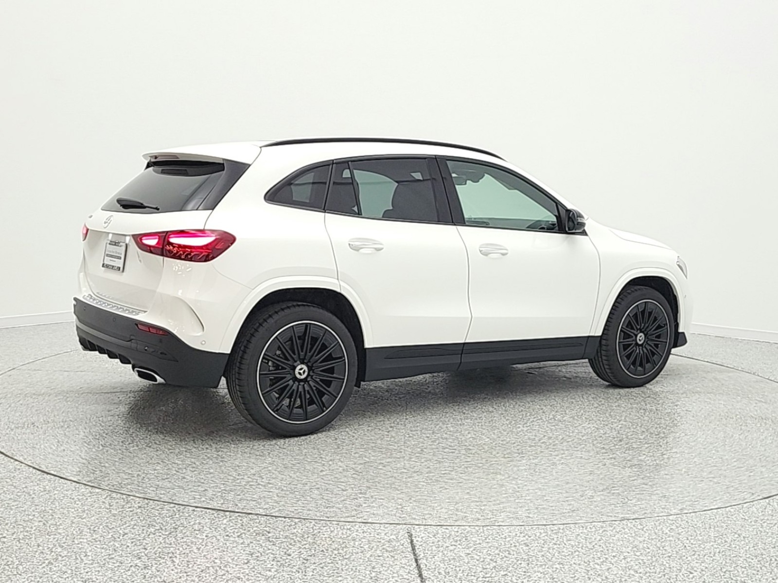 New 2026 Polar White Mercedes-Benz GLA 250 image 5