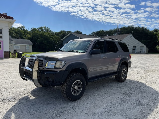 2001  Sequoia SR5    Only 118k Miles in , 
