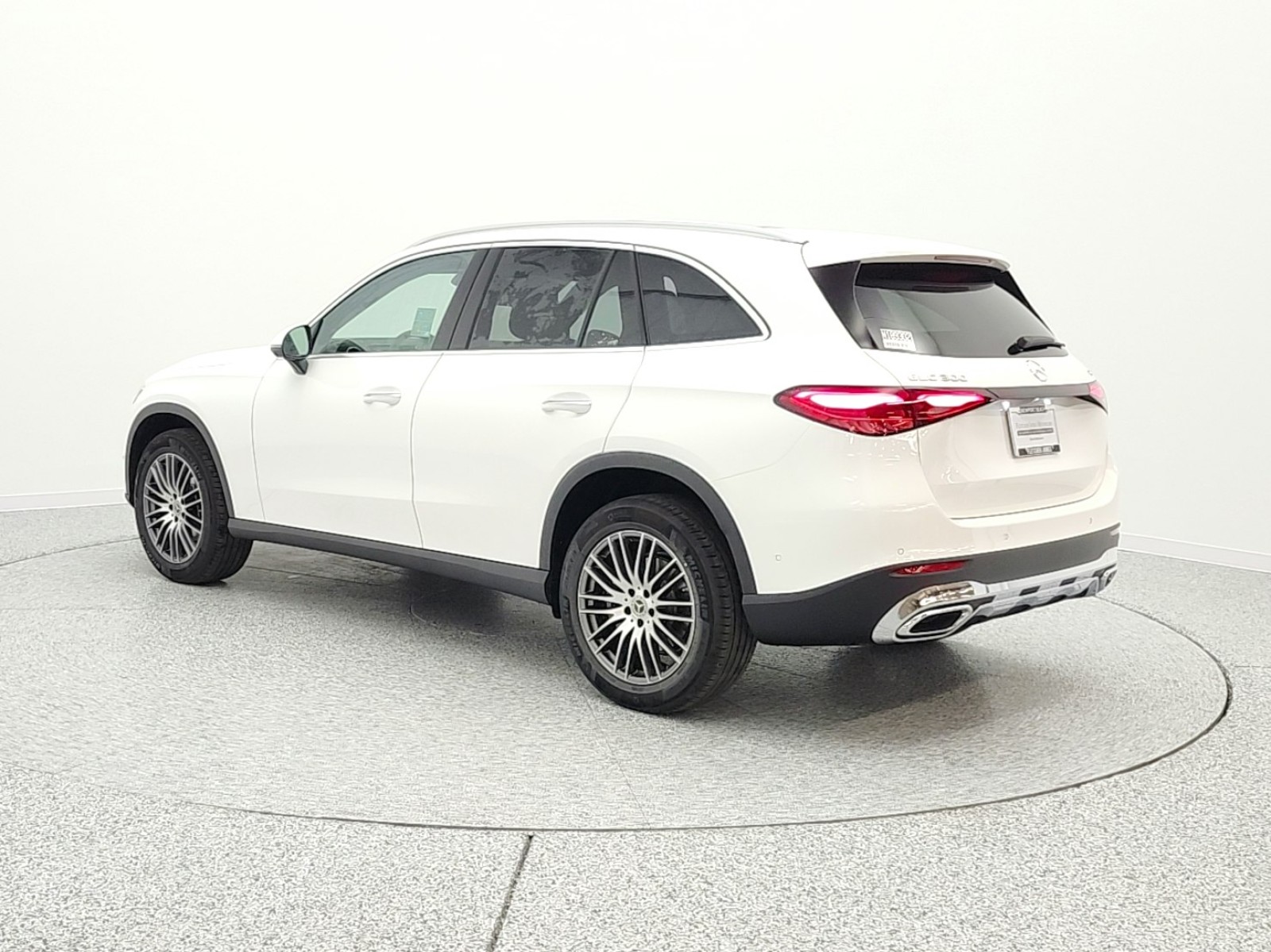 New 2026 Polar White Mercedes-Benz GLC 300 4MATIC® SUV image 7