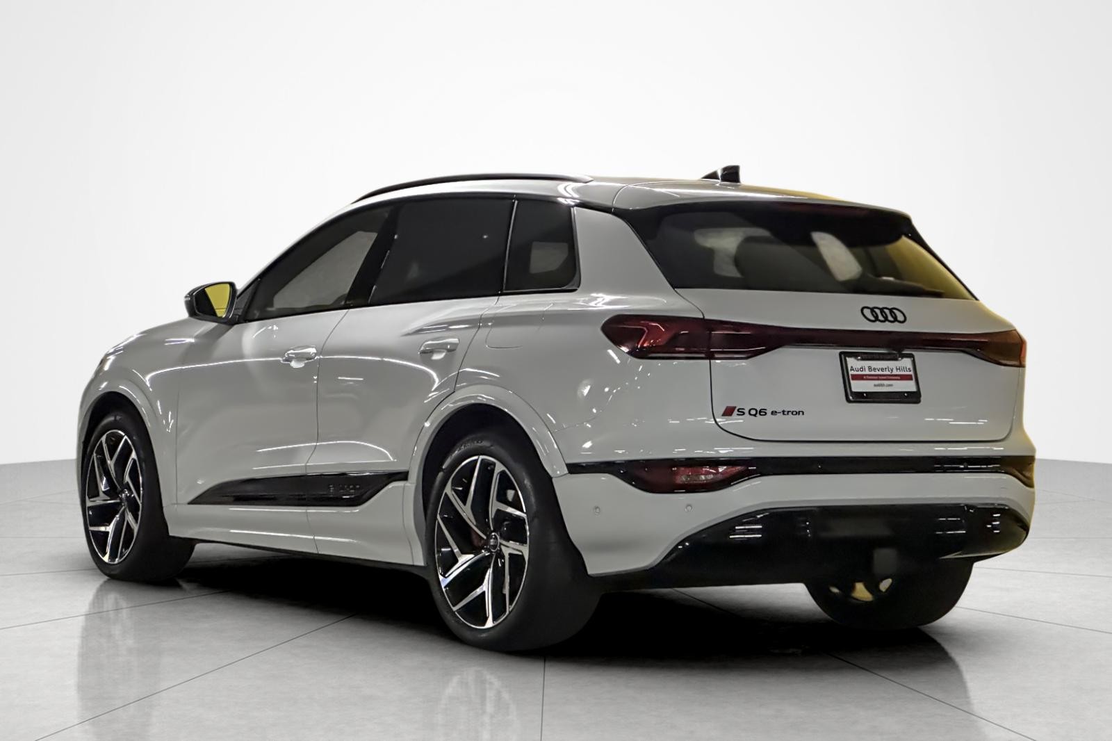 New 2027 Glacier White Metallic Audi Premium Plus quattro image 4
