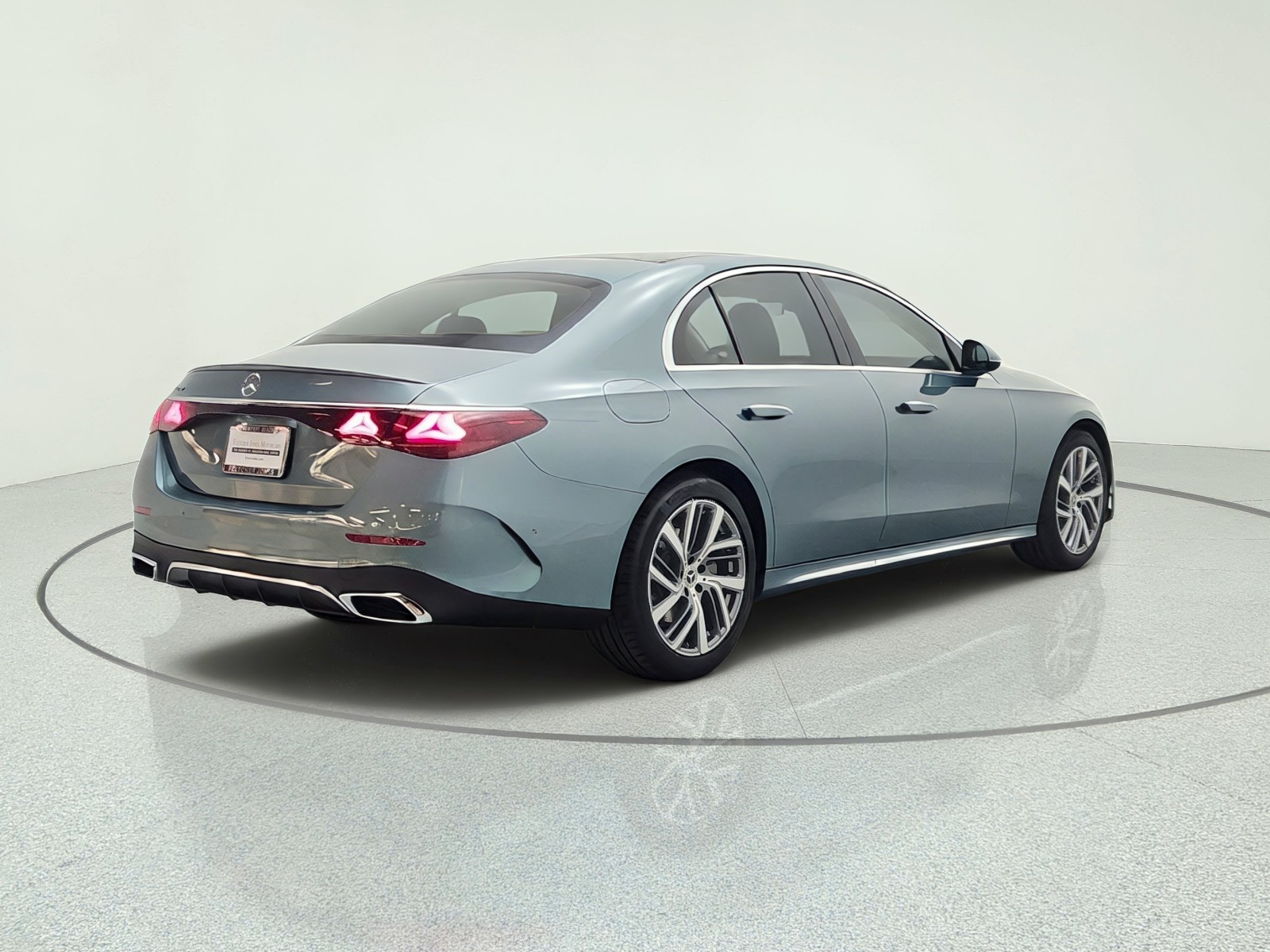 New 2027 Verde Silver Metallic Mercedes-Benz E 350 RWD Sedan image 5